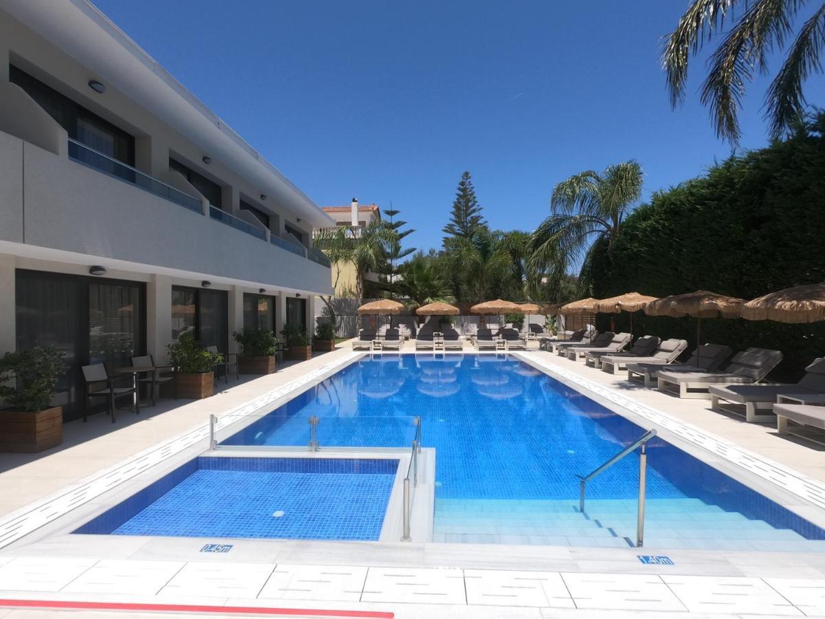 Plános Paradise Bar Apartments المظهر الخارجي الصورة