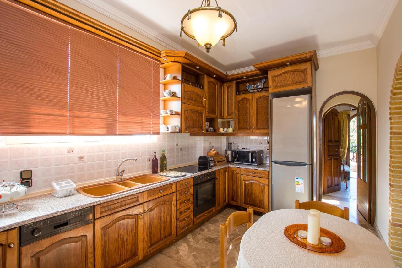 Plános Paradise Bar Apartments المظهر الخارجي الصورة